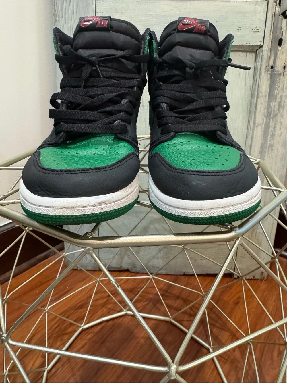 Air Jordan 1 Retro High OG ‘Pine Green‎ 2.0’ 555088 030 - Mens 11
